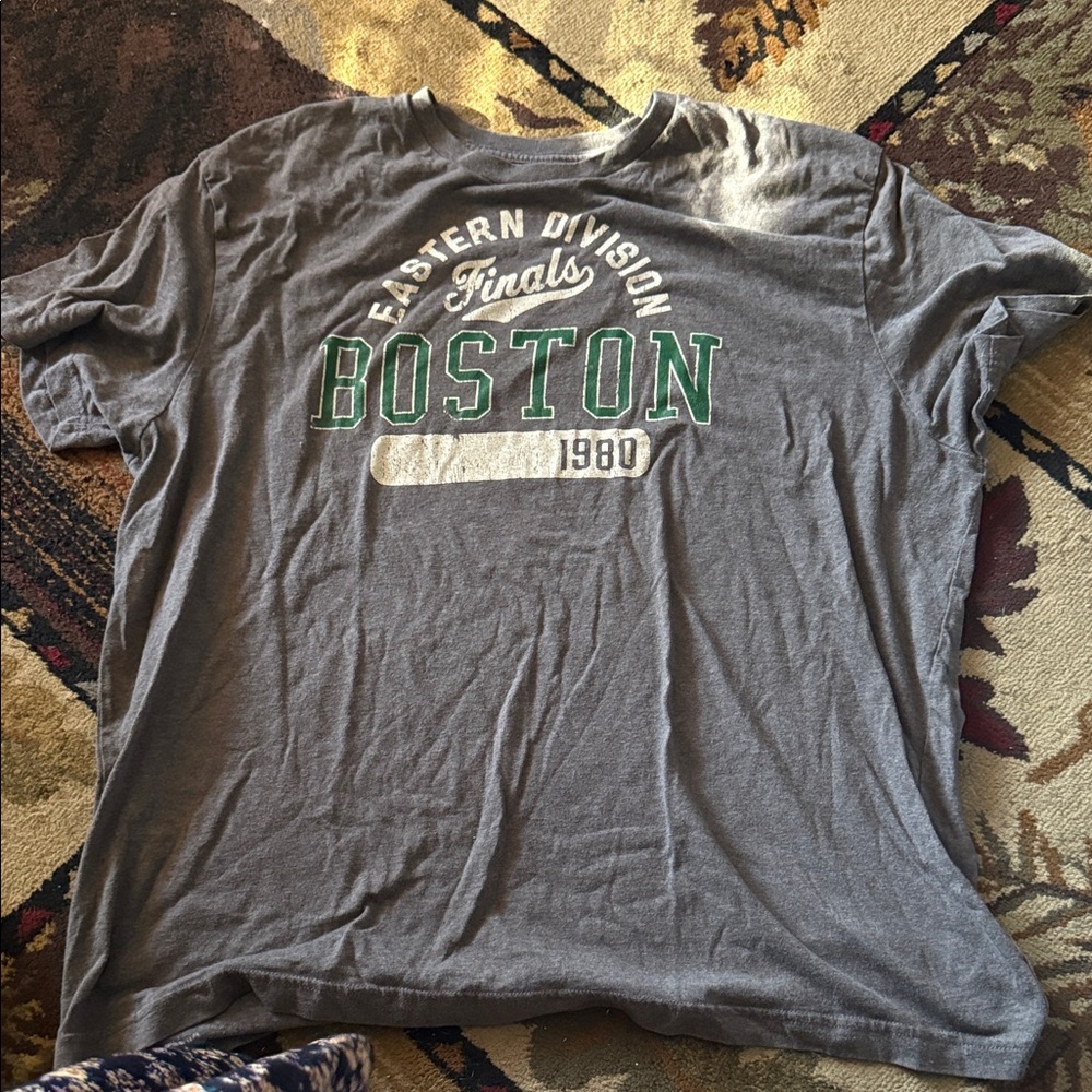 Old Navy Gray Boston Finals Graphic Tee